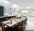 Beautiful & Large Battersea House With Garden