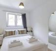 Modern Bright Flat, Hammersmith - Entire Flat