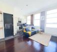 Museum Street Apartment, Sleeps 3