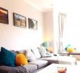 Newly Refurbished Duplex In Edinburgh City Centre