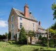 Magnificent Clarence Cottage!