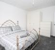 Large 3 Bedroom Top Floor Apartment-flat In Crouch End