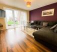 Glasgow Ellerslie Path 2bd Home - Parking