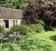 Charming Cottage For Two Near Cirencester