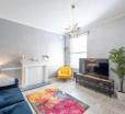 Superb 2 Bedroom Flat Wprivate Parking