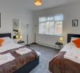 Swindon House Serviced Accommodation By Cmc Property Investors