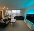 2 Bedroom Penthouse/ Amazing Views/ Balcony/65â€ Tv