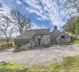 Beautiful 16th Century Ty Cerrig Cottage, Set In Stunning Grounds With Great Views