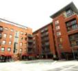 Stylish Liverpool Central Apartment - Sleeps 8!