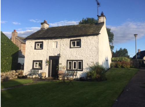 White Cottage Askham, Pooley Bridge, 