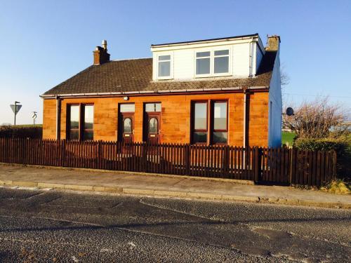 Ayrshire Cottage, Crosshouse, 