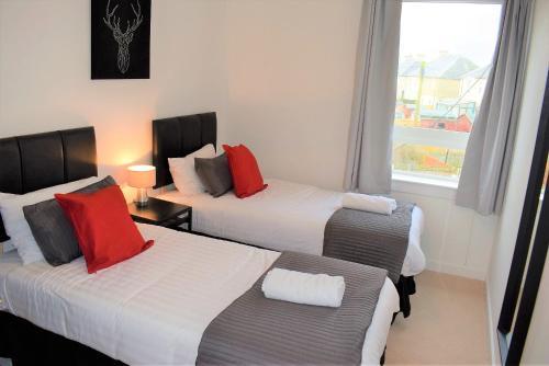 Kelpies Serviced Apartments Macgregor- 2 Bedrooms, Grangemouth, 