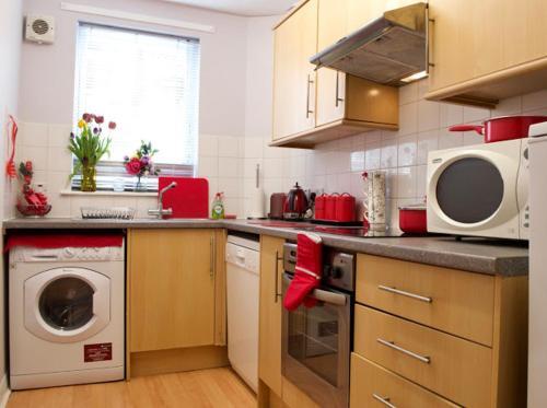 Modern 2 Bedroom Apartement, Edinburgh, 