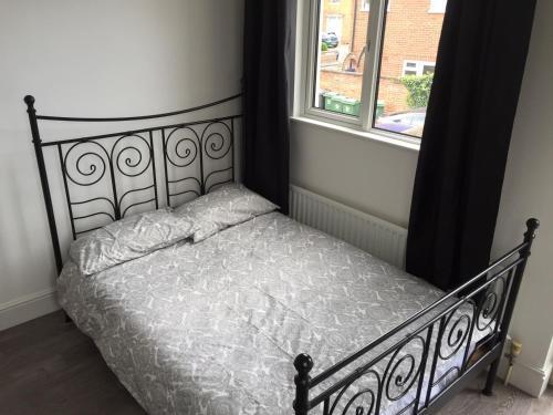 Immaculate Studio In Town Centre, Loughborough, 