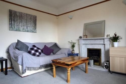 1 Bedroom Flat 15 Minutes From City Centre Sleeps 2, Leith, 