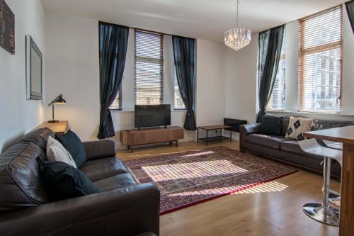 Stunning 2 Bed Flat In The Heart Of Merchant City, Abington, 