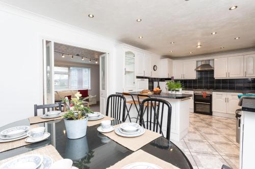 Stylish Apt Short Walk Horsham And Littlehaven Station, Horsham, 