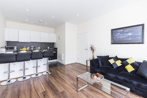 Heron House Apartments - Two Bedrooms, Two Bathrooms, Reading, 