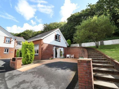 The Lodge, Mynyddygarreg, Kidwelly, 