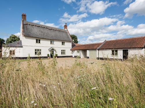 Three Horseshoes House, Coltishall, 