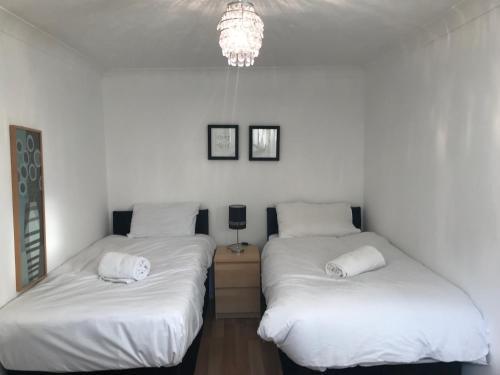 Staynorwich 69g - Hush View House, Hornchurch, 