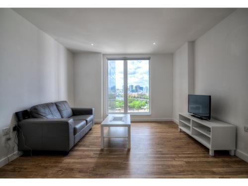 Stunning & Spacious 2br Apartment In Mediacityuk, Old Trafford, 