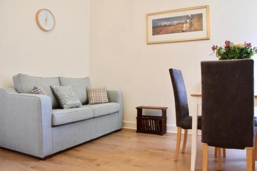 Beautiful, Newly Refurbished Flat Near City Centre, Edinburgh, 