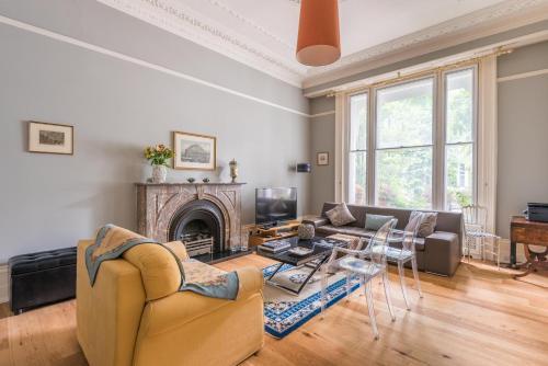 Lovely Chelsea Home Near The Thames, Earls Court, 