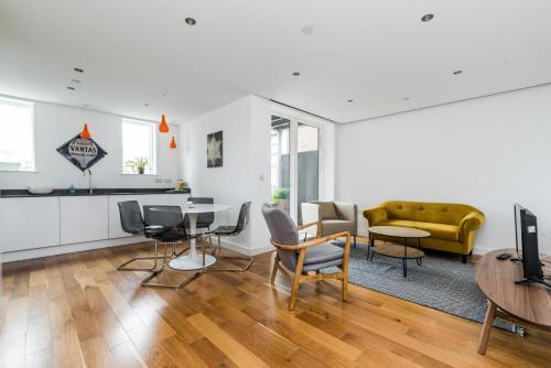 New Modern 2bd Flat In Shoreditch With Balcony, Hoxton, 