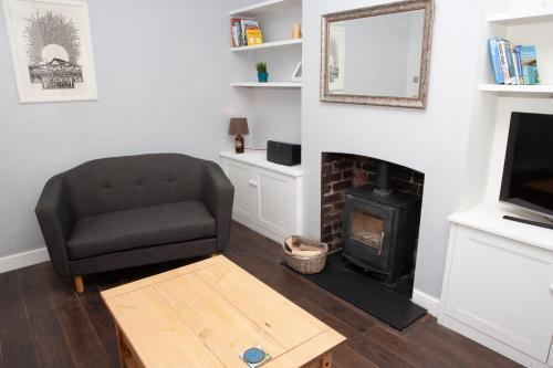 Spacious 2 Bedroom House In Redfield, Bristol, 