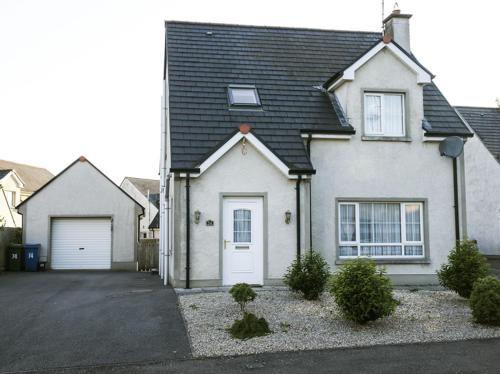 Kesh Country Manor Holiday Home, Kesh, 