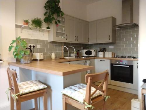 Stunning One Bedroom Flat On Central Leith, Leith, 