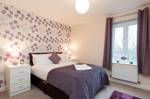 Central 2 Bedroom Apartment, Basingstoke, 