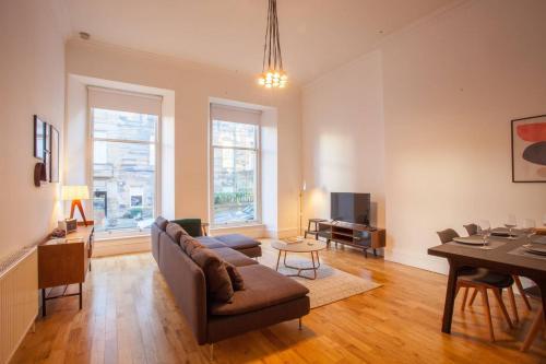 Incredible Contemporary Flat In Heart Of West End, Hillhead, 