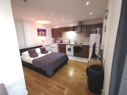 City Studio Apartments, Whitechapel, 