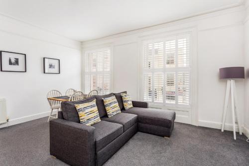 Town Centre Luxury Apartment, Cheltenham, 