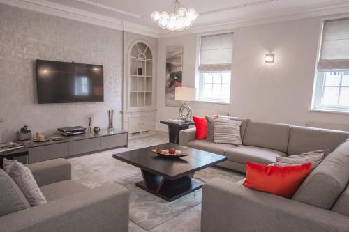 Audley Street Apartment, Marble Arch, 