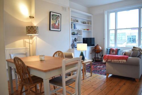 Bright 1 Bedroom Flat In Brixton, Brixton, 