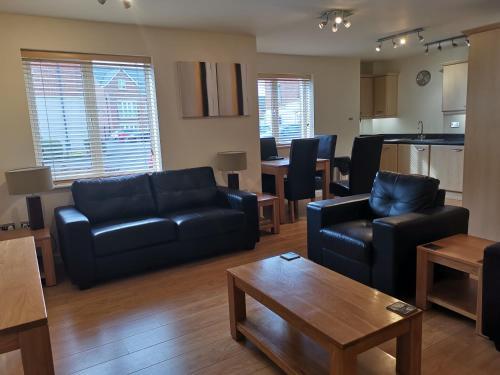 Fantastic 2 Bed Apartment W/pkg, Southwich Hse, Swindon, Swindon, 