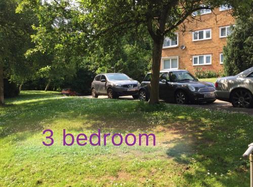 Spacious 3 Bedroom Apartment, St Albans, 