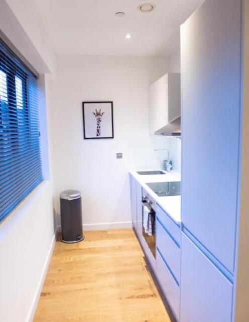 Stylish And Clean 1 Bed Apartment Maidenhead Town Center, Maidenhead, 