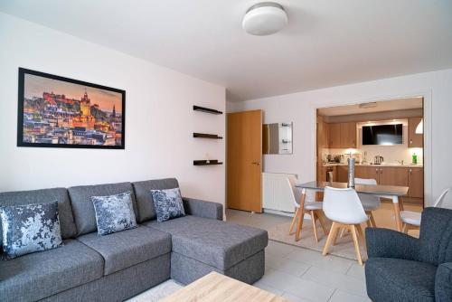 Modern Bright Apartment Near Edinburgh Centre, Edinburgh, 