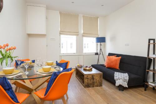 Majestic London Apartment Kensington Olympia 1, West Kensington, 