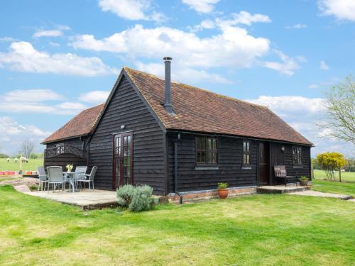 Detached Holiday Home In Frittenden With Garden, Biddenden, 