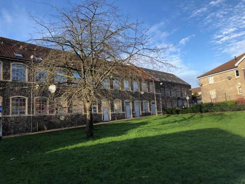 Superb Peaceful 1 Bed Apartment In St George., Bristol, 