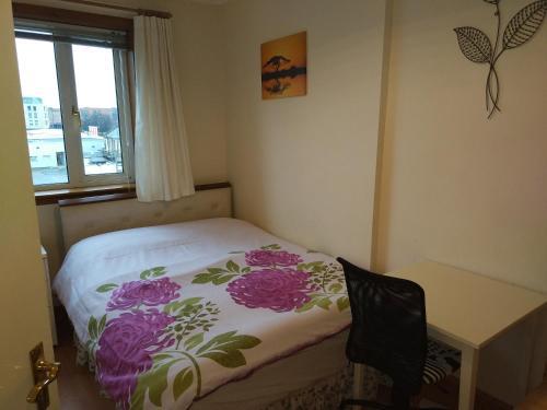 Room For Couple., Murrayfield, 