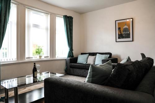 Glasgow, Bright 2-bed Flat, 5 Mins To City Centre, Hillhead, 