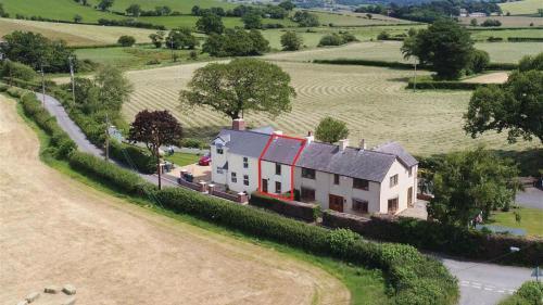 Ty Doli Cottage, Rural Location Just Outside Conwy Town, Rowen, 