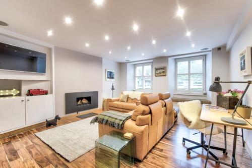 Grosvenor West End Boutique Townhouse Apt., Hillhead, 