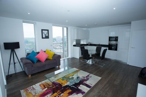 High View Two Bedroom Apartment In Woolwich, Woolwich, 